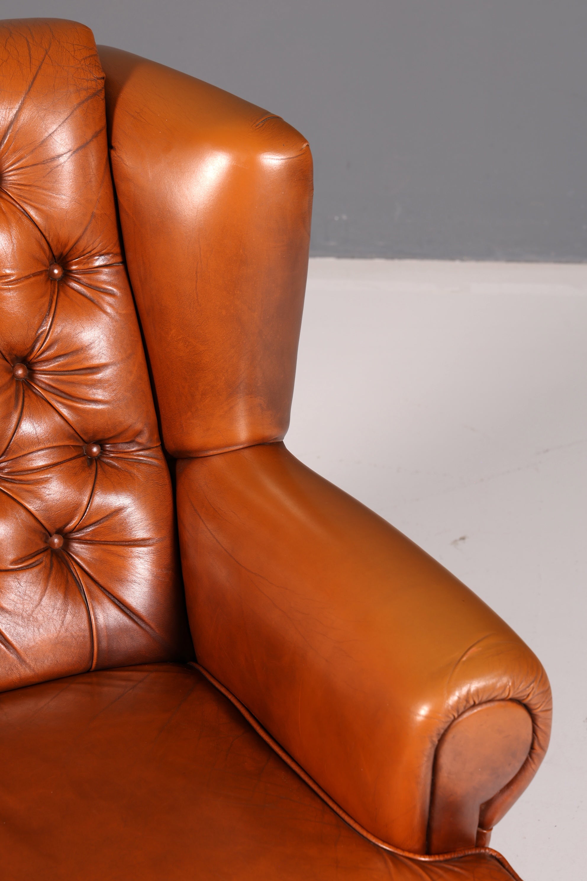 Stilvoller Original Chesterfield Sessel Englischer Armlehnsessel Cognac Echt Leder Herrensessel 1 von 2