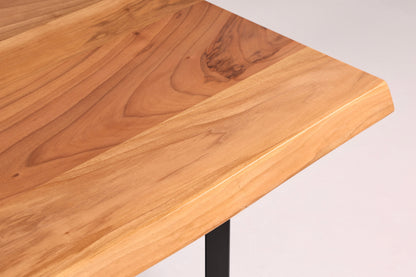 Traumhafter Nussbaum Tisch 200cm-100cm Esszimmer Tisch Baumkanten Platte Massiv Holz Küchentisch