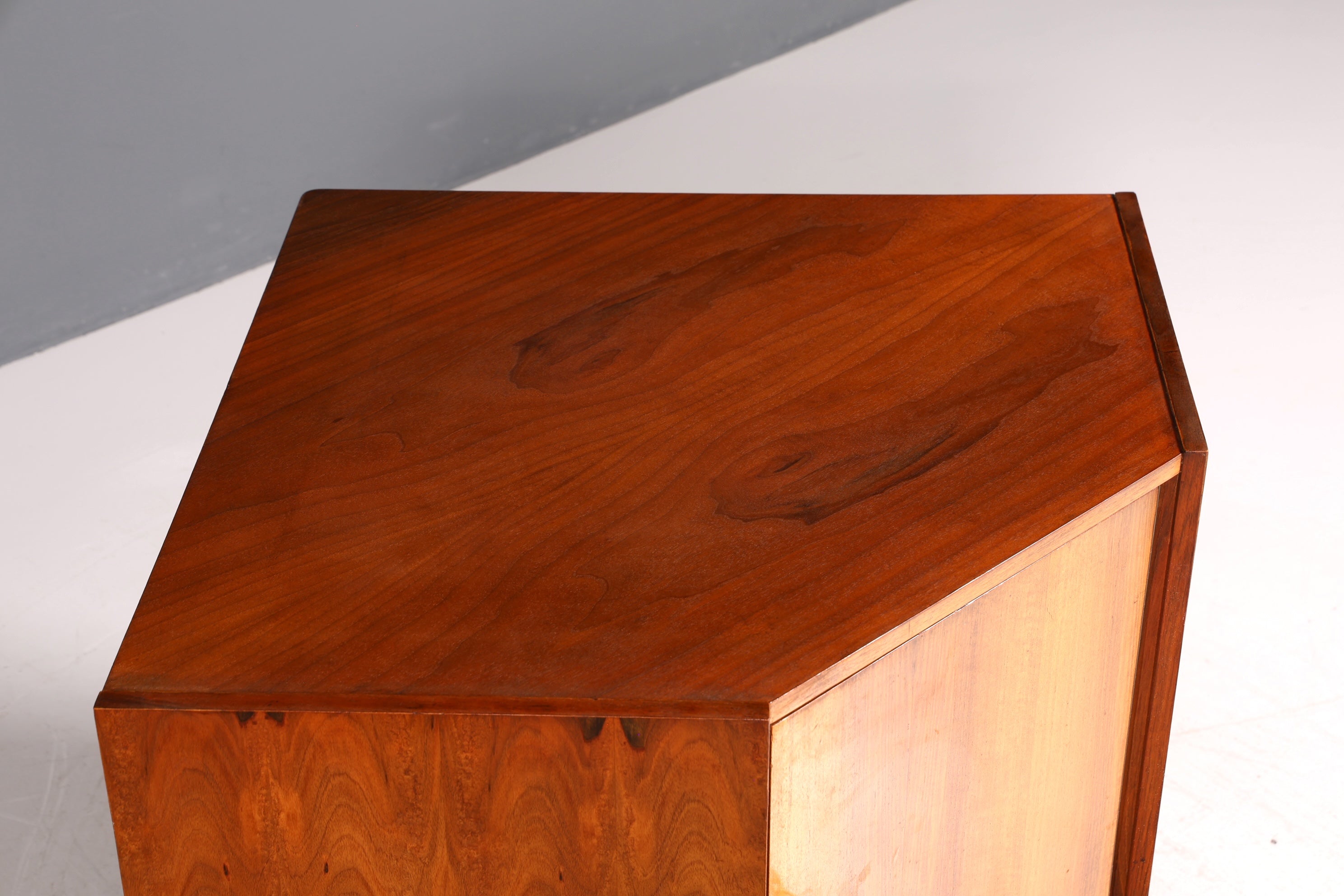 Wunderschöne Mid Century Eckkommode Vintage Schrank 60er Jahre Kommode