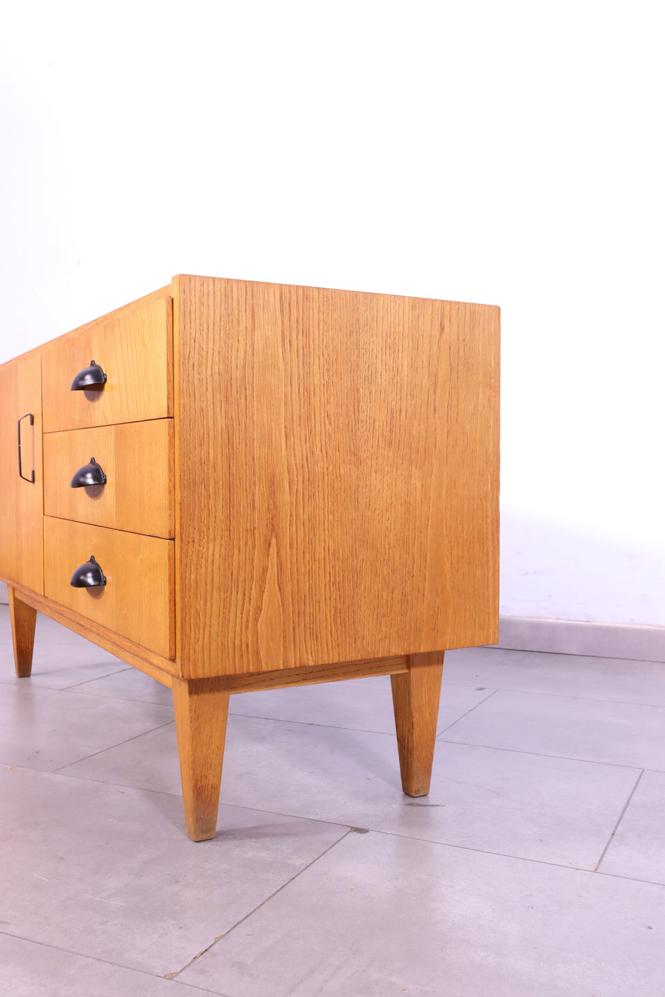 Schlichte Mid Century Kommode Retro Schrank Vintage DDR Möbel