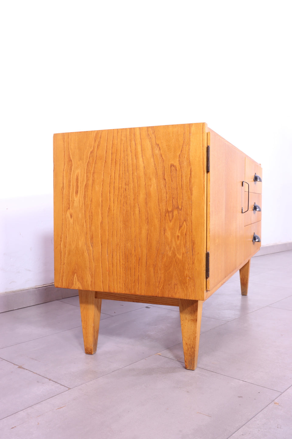 Schlichte Mid Century Kommode Retro Schrank Vintage DDR Möbel
