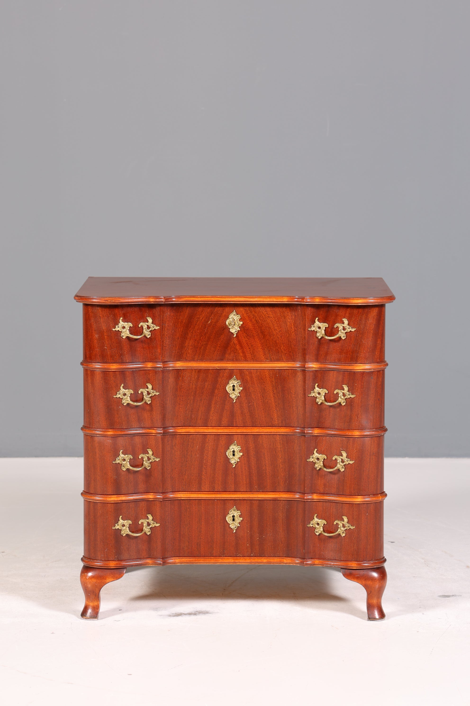 Wunderschöne geschwungene Kommode im Barock Stil Sideboard Englisch Schubladenkommode