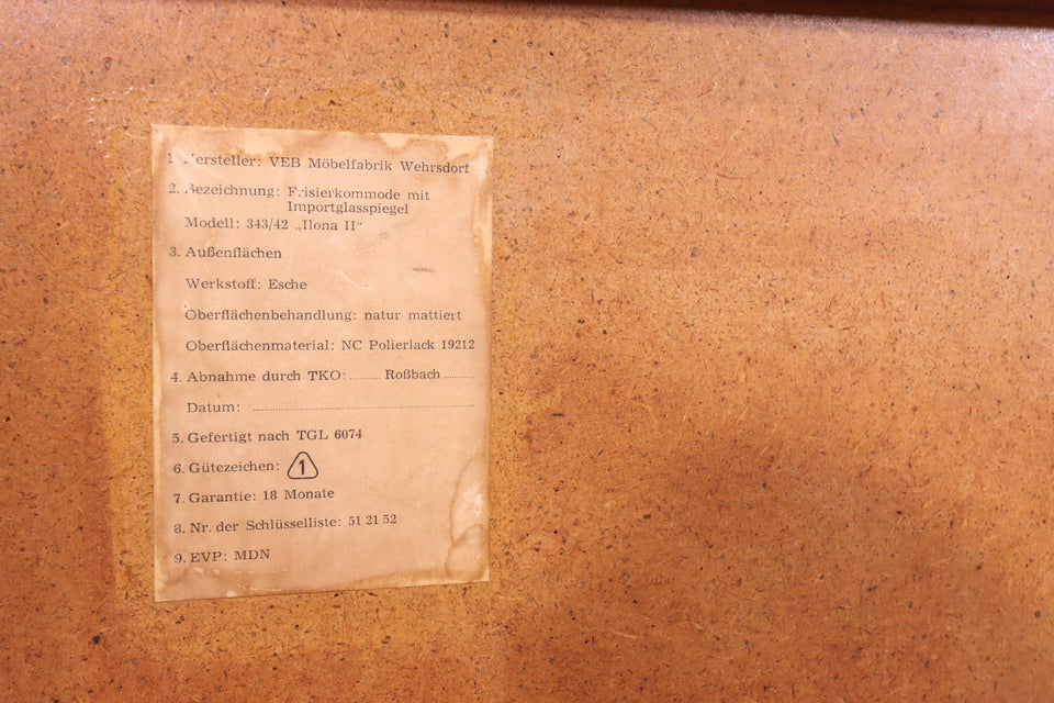 Schlichte Mid Century Kommode Retro Schrank Vintage DDR Möbel