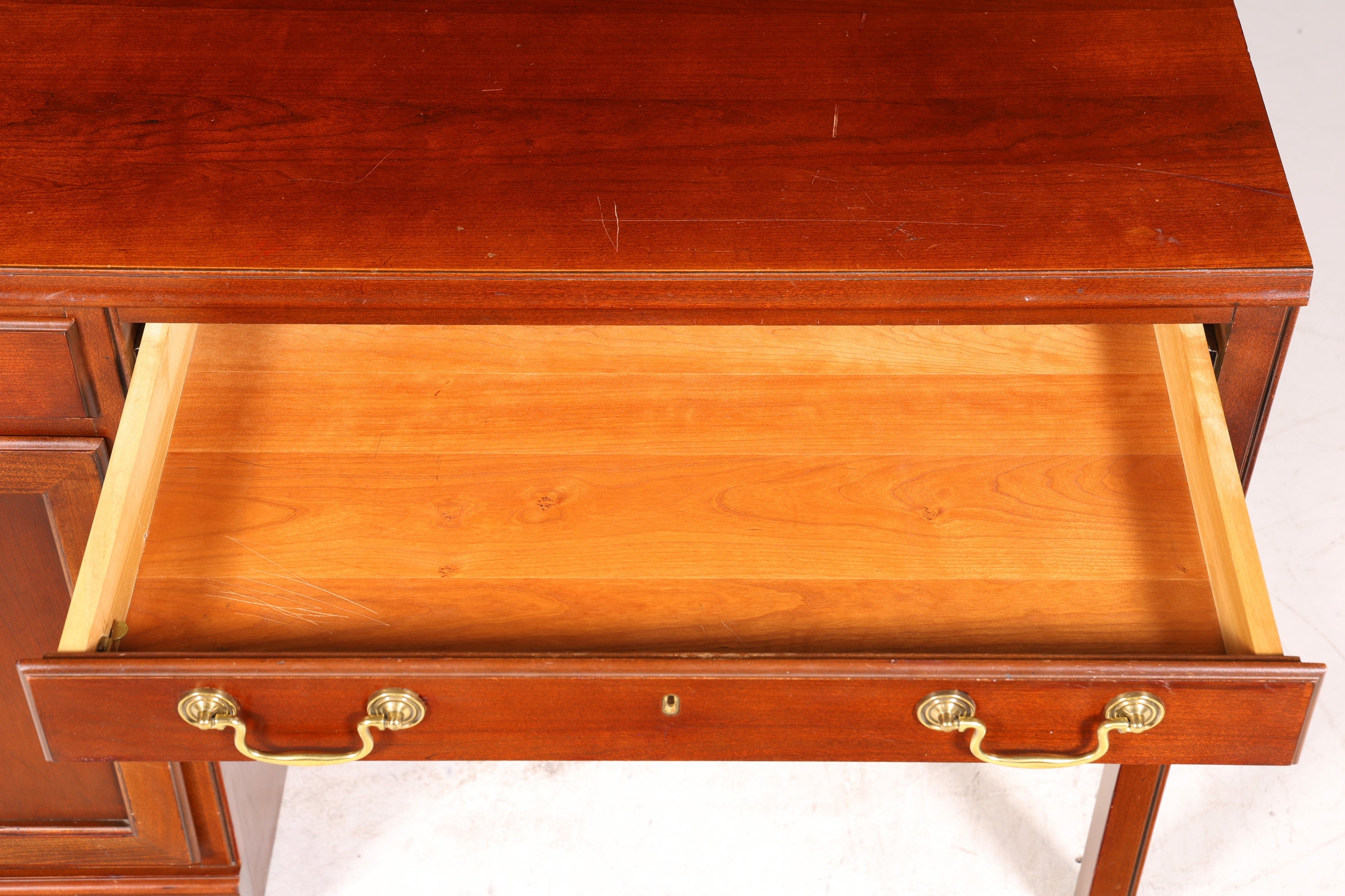 Wunderschöner Original Drexel Heritage Schreibtisch Antik Stil Bürotisch Office Table USA 1 von 2