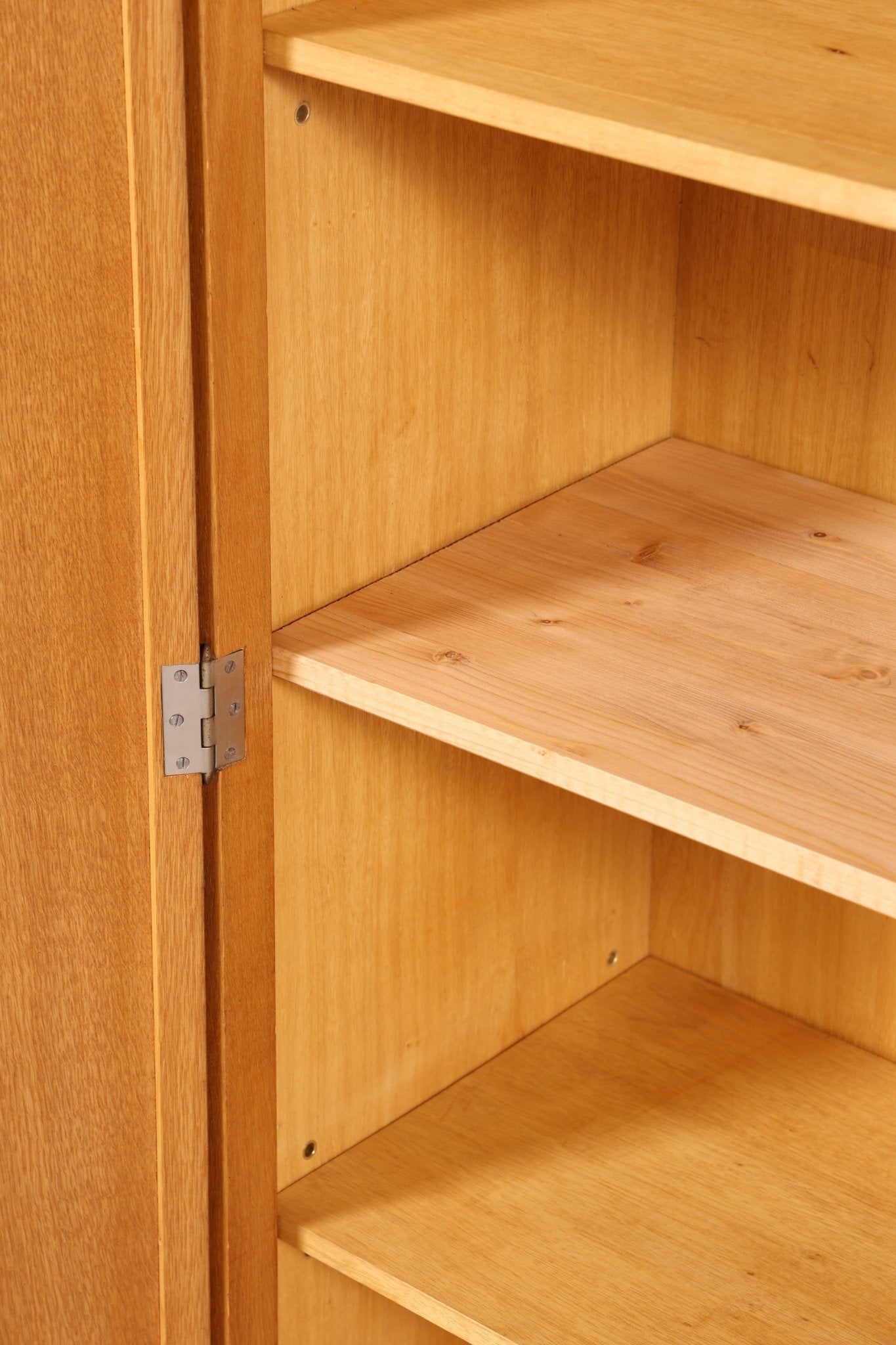 Schlichter Mid Century Schrank Vintage Highboard Retro Wäscheschrank Vertiko 60er Jahre Aktenschrank