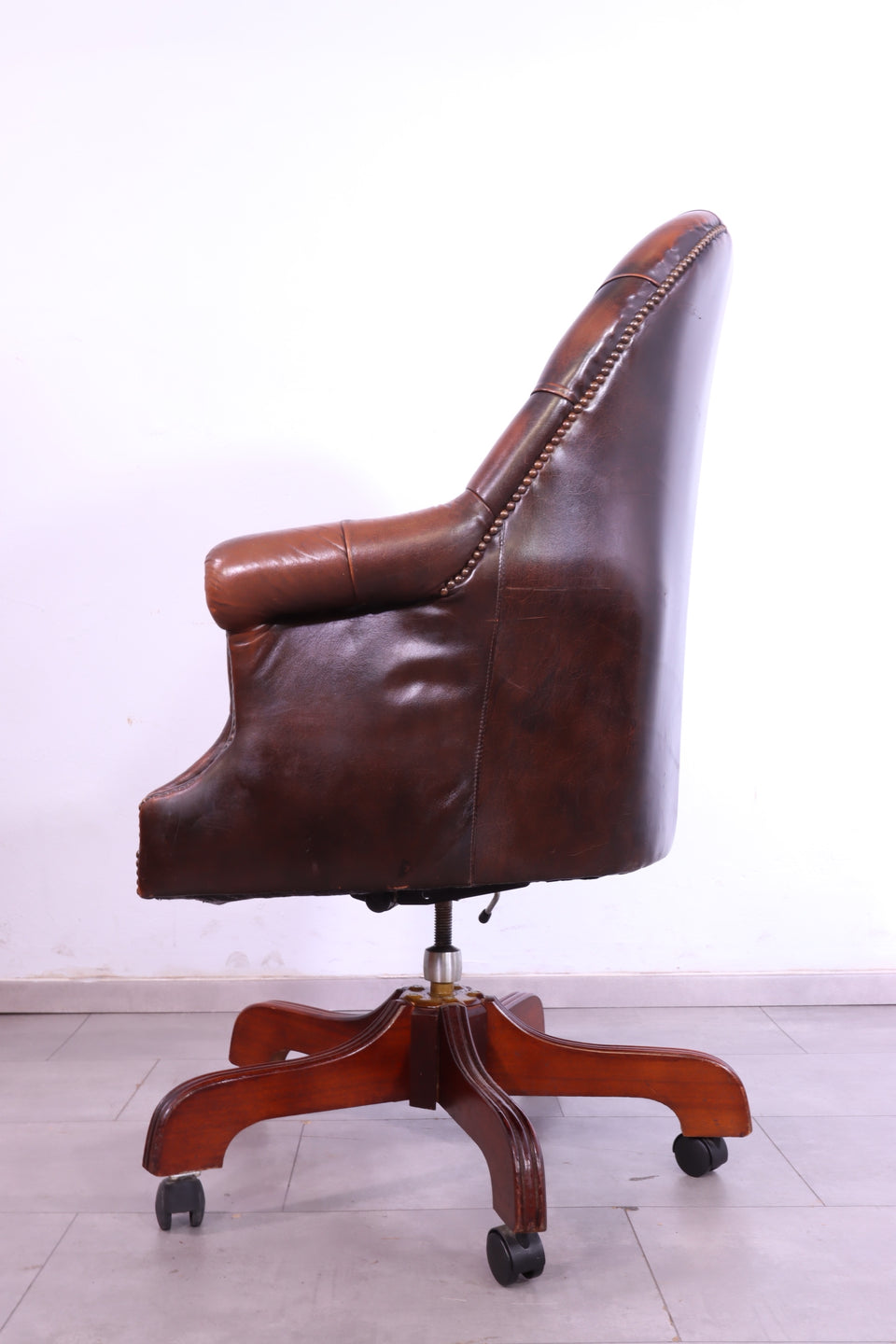 Original Chesterfield Captain Chair Englisch echt Leder Sessel