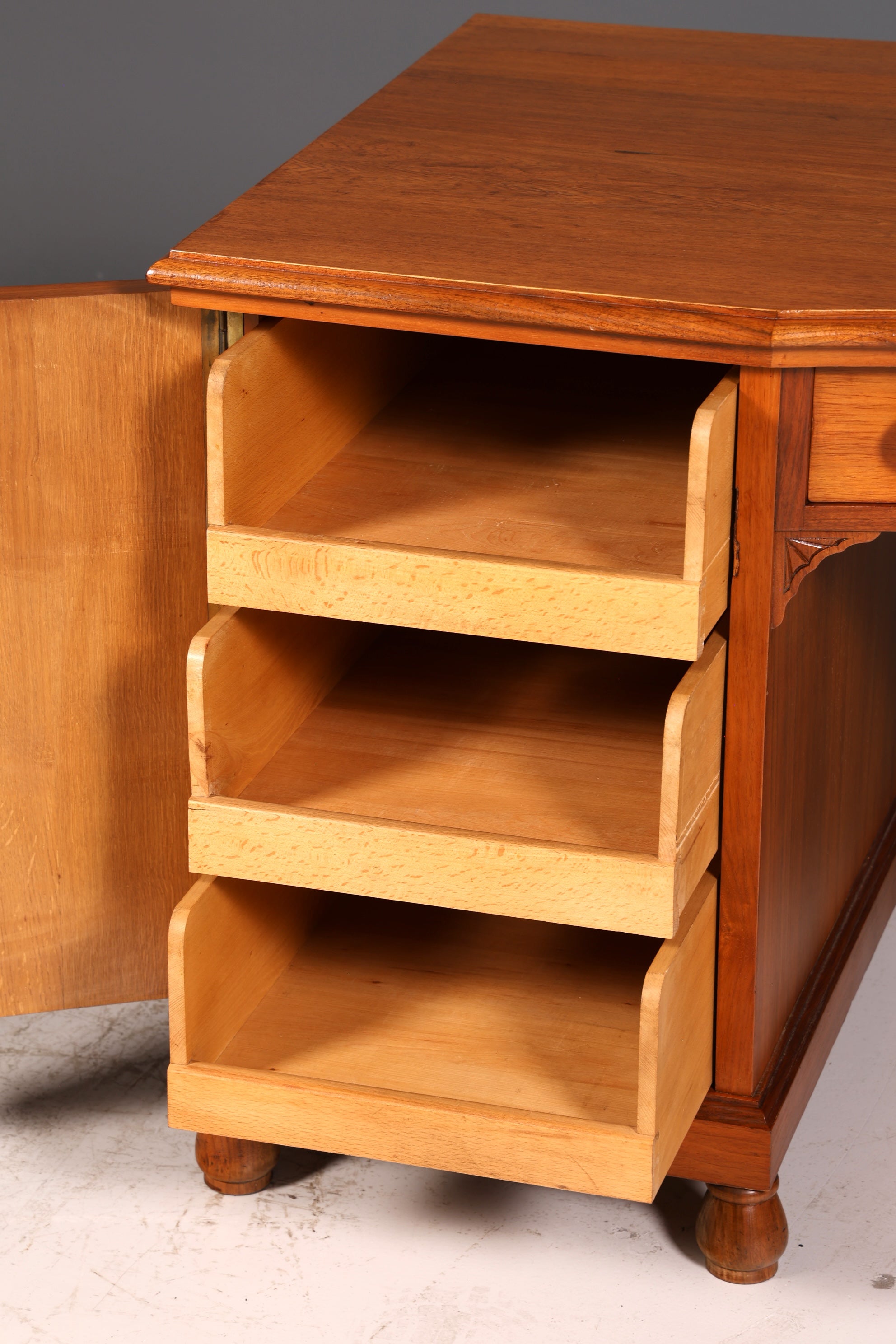 Wunderschöner Jugendstil Schreibtisch Eiche Holz Bürotisch Office Table Antik Vintage