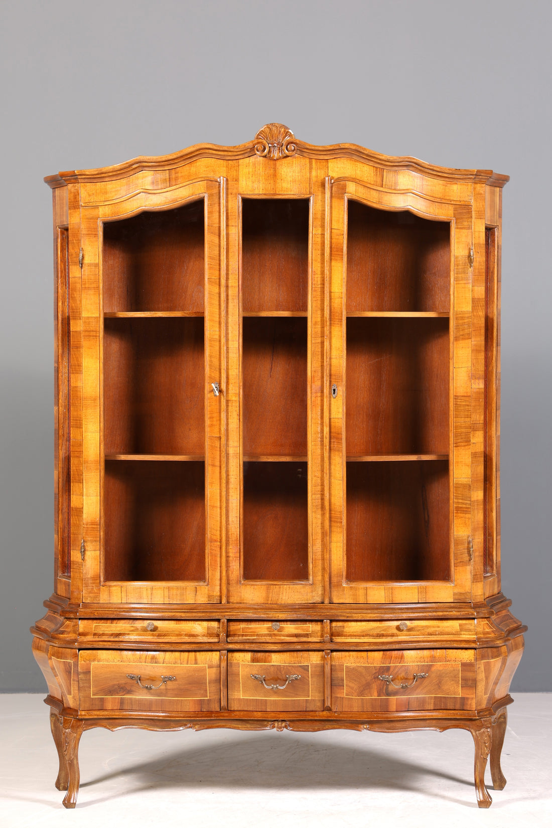 Wunderschöne Chippendale Vitrine Regal Schrank Barock Stil Bücherregal Geschirrschrank