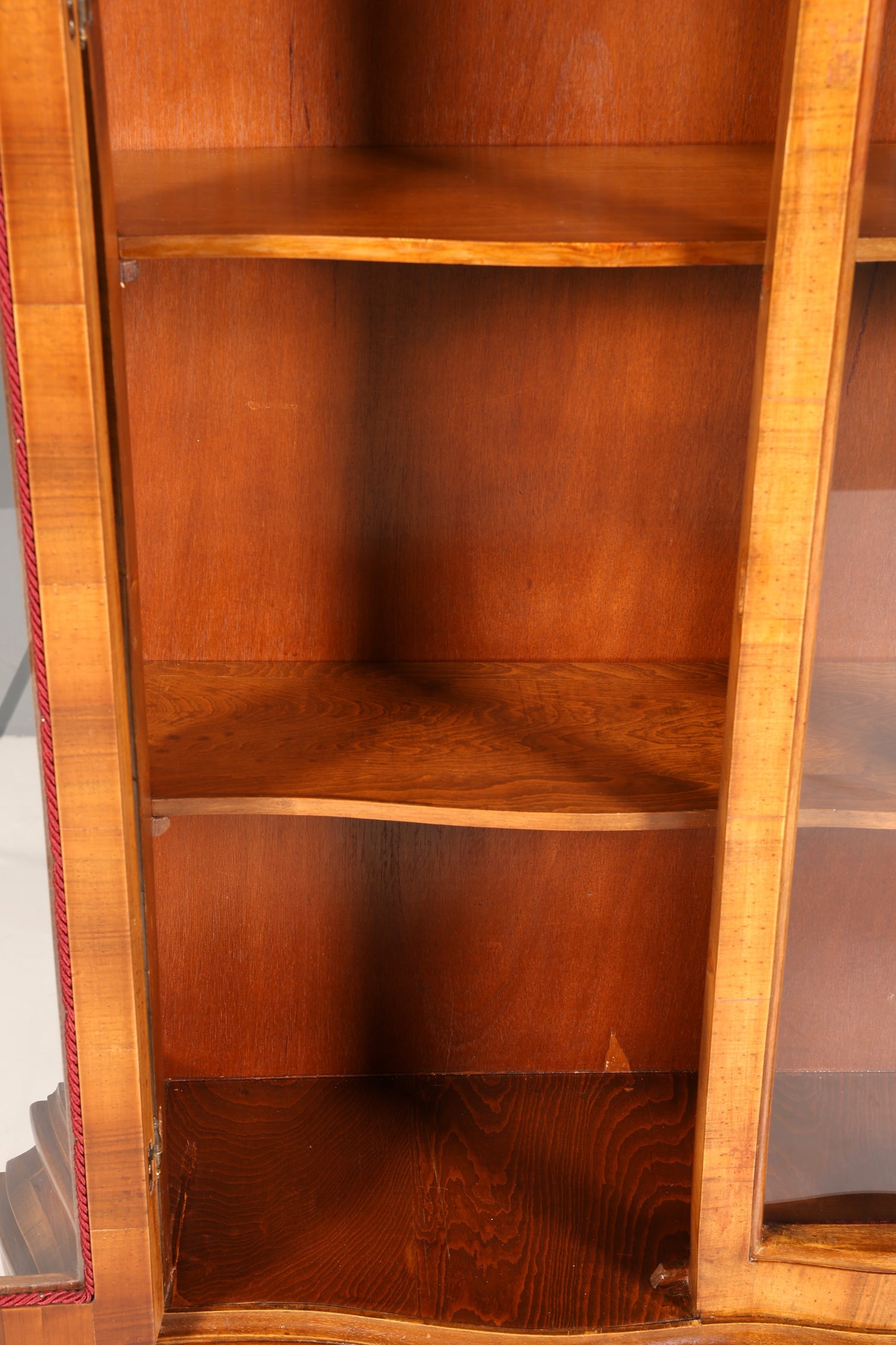 Wunderschöne Chippendale Vitrine Regal Schrank Barock Stil Bücherregal Geschirrschrank