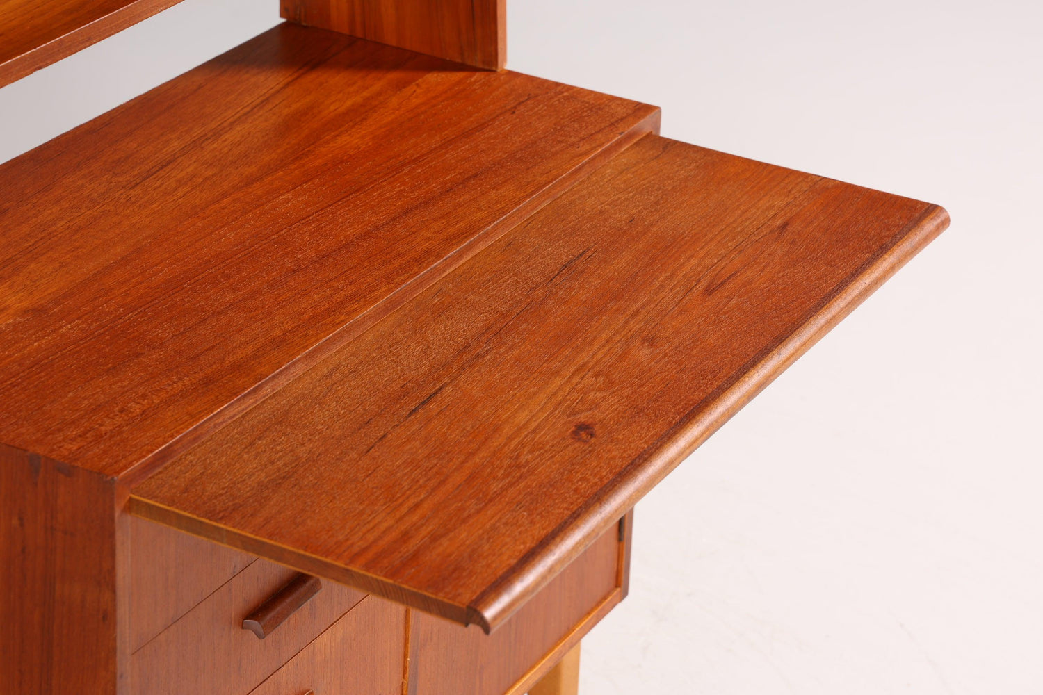 Stilvolles Mid Century Regal Danish Design Nussbaum Schrank Retro Kommode