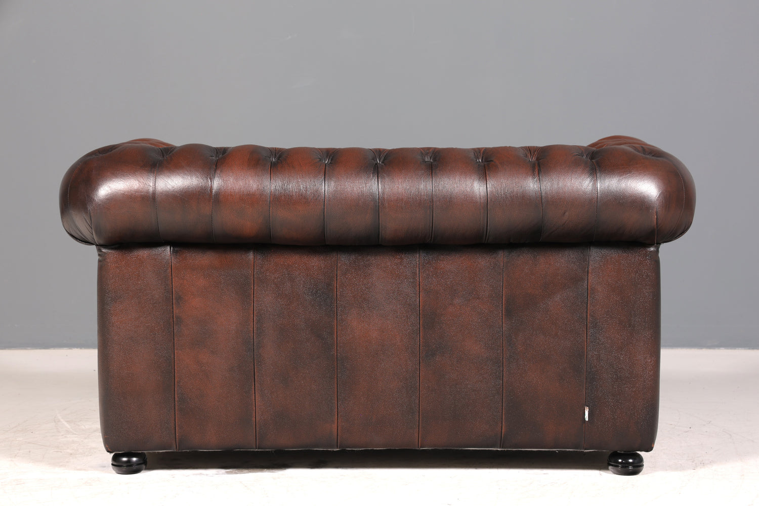 Wunderschönes Original Chesterfield 2er Sofa Englisch Leder 2- Sitzer Couch