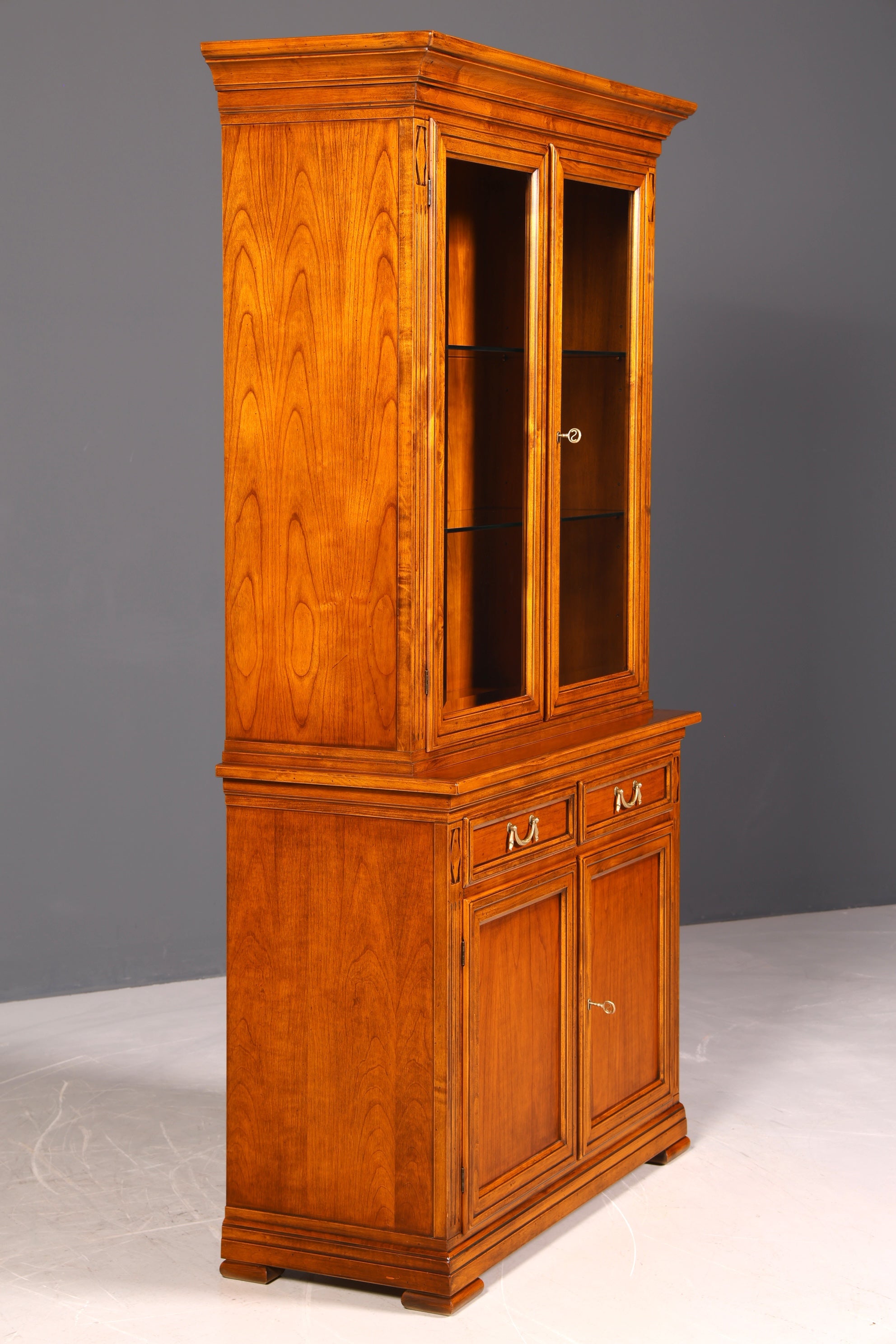 Edle Original Selva Vitrine Antik Stil massiv Holz Buffet Villa Borghese Schrank Bibliothek