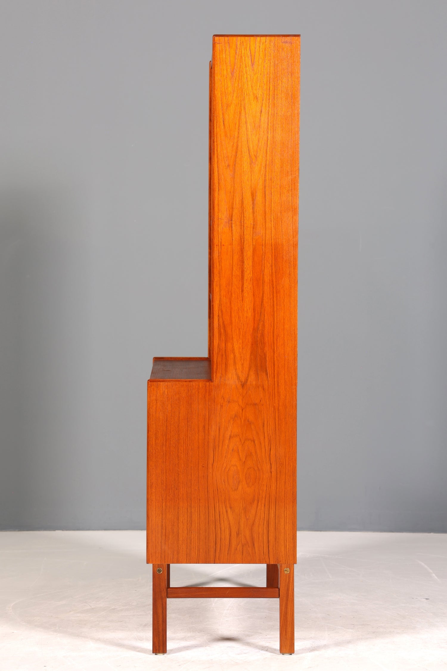 Traumhaftes Mid Century Regal Vintage Teak Holz Schrank Bücherregal Kommode
