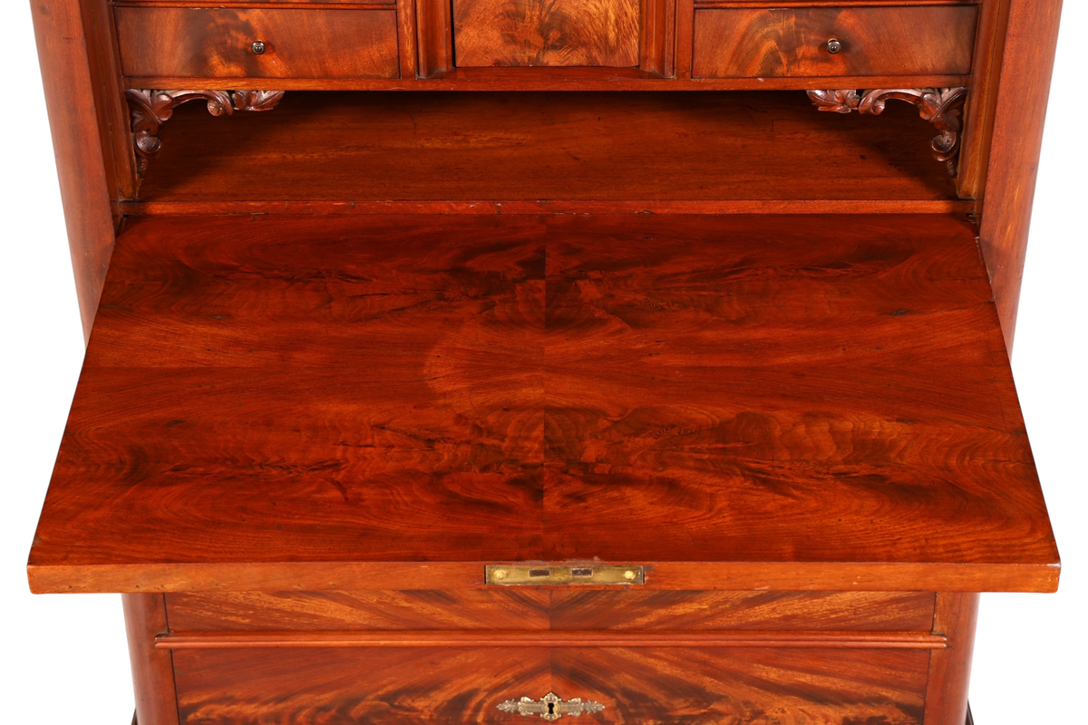 Hauptstadt Möblerei Louis Philippe Sekretär aus massivem Holz mit ausgeklappter Schreibfläche und feiner Maserung