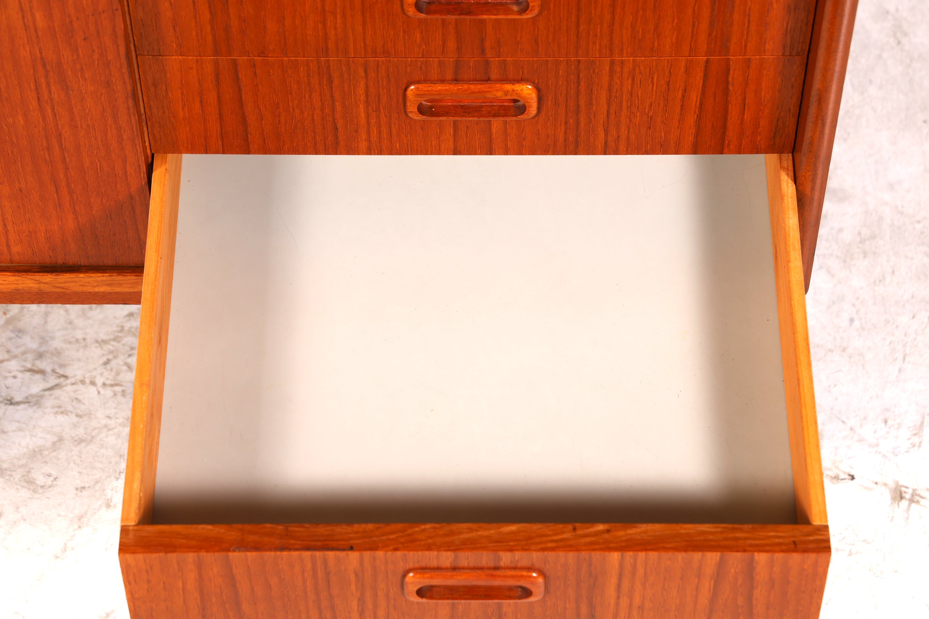 Traumhaftes Mid Century Regal Vintage Teak Holz Schrank Bücherregal Kommode