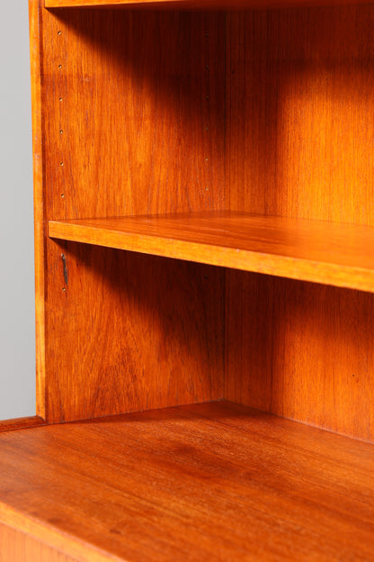 Traumhaftes Mid Century Regal Vintage Teak Holz Schrank Bücherregal Kommode