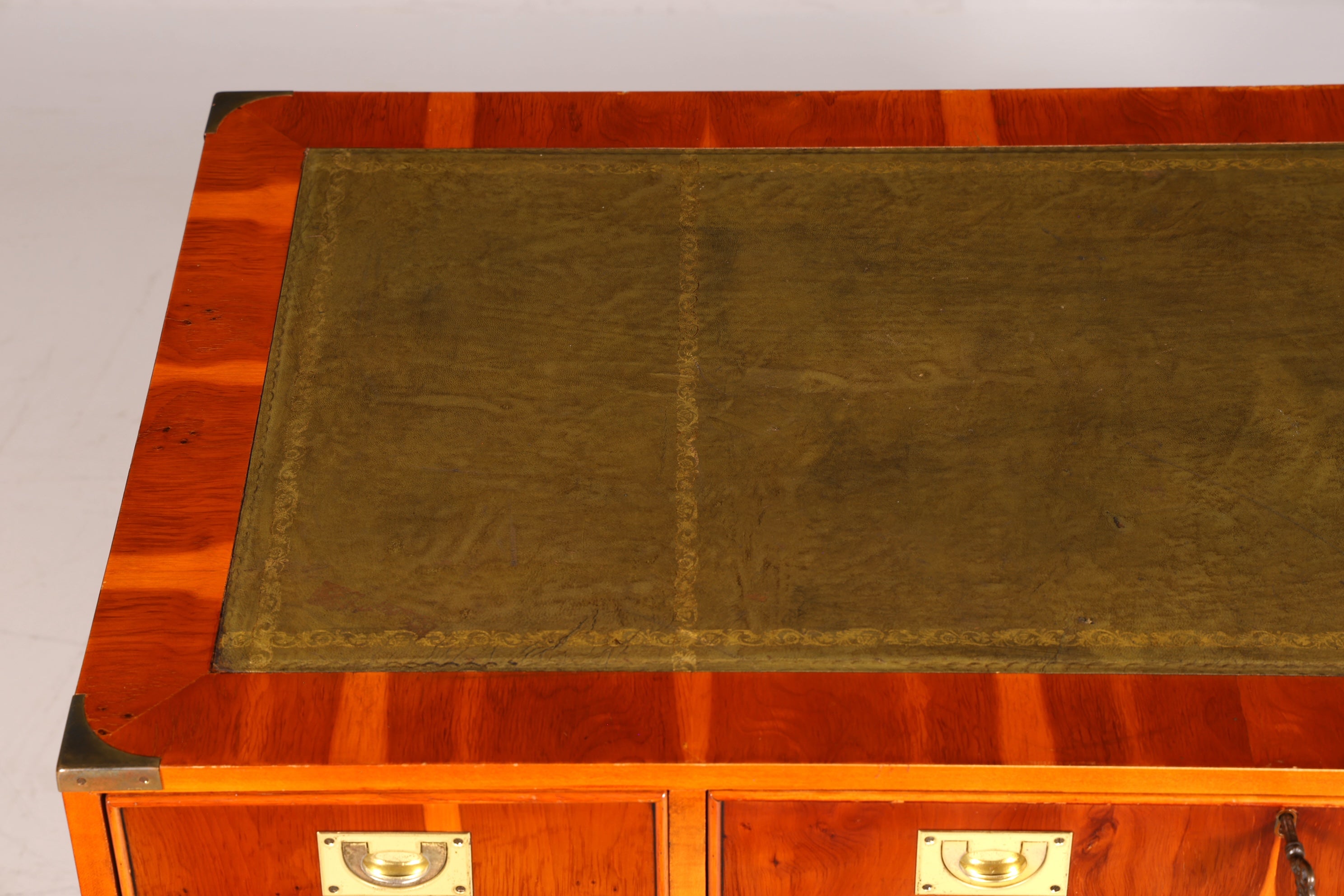 Edler Maritimer Schreibtisch Englischer Military Chest Bürotisch Office Table Echt Lederauflage Antik Vintage