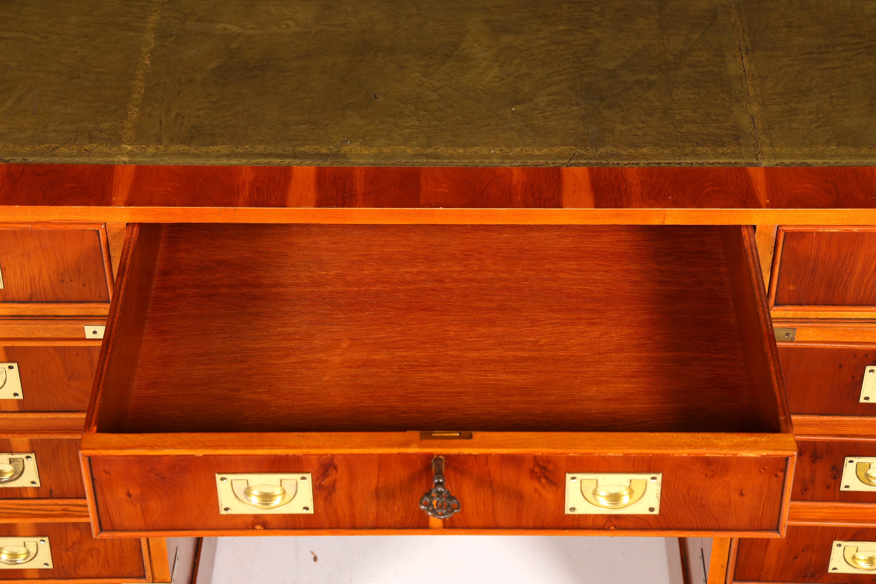 Edler Maritimer Schreibtisch Englischer Military Chest Bürotisch Office Table Echt Lederauflage Antik Vintage