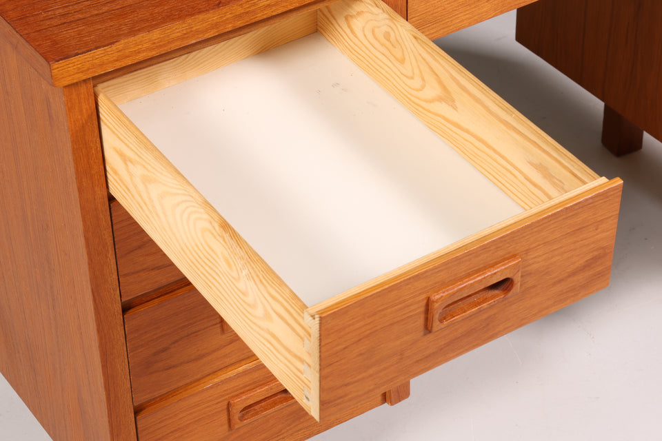 Stilvoller Mid Century Schreibtisch Made in Denmark Teak Holz Tisch Bürotisch