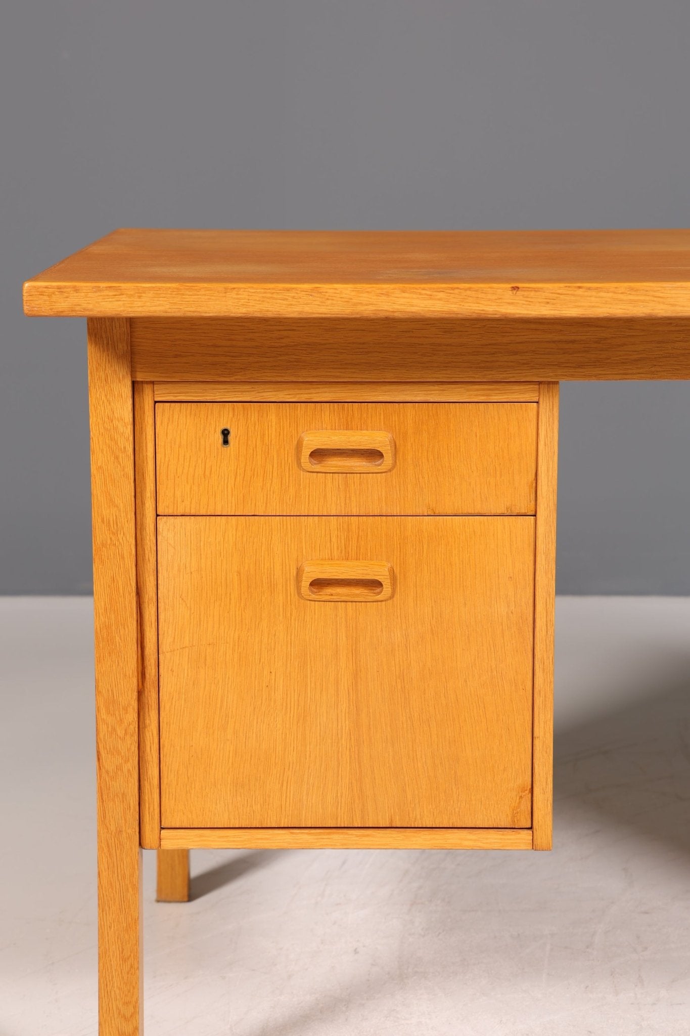 Wunderschöner Mid Century Schreibtisch Danish Design Bürotisch 60er Jahre Office Table