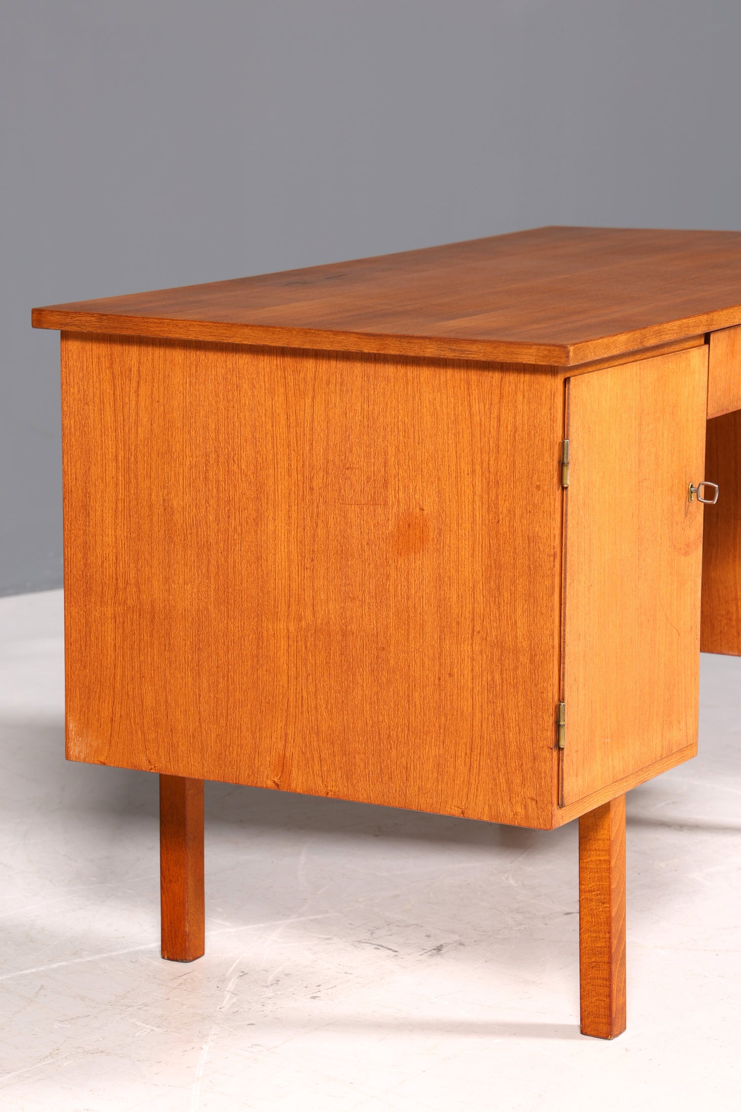 Wunderschöner Mid Century Schreibtisch Danish Design Teak Holz Bürotisch Vintage Office Table