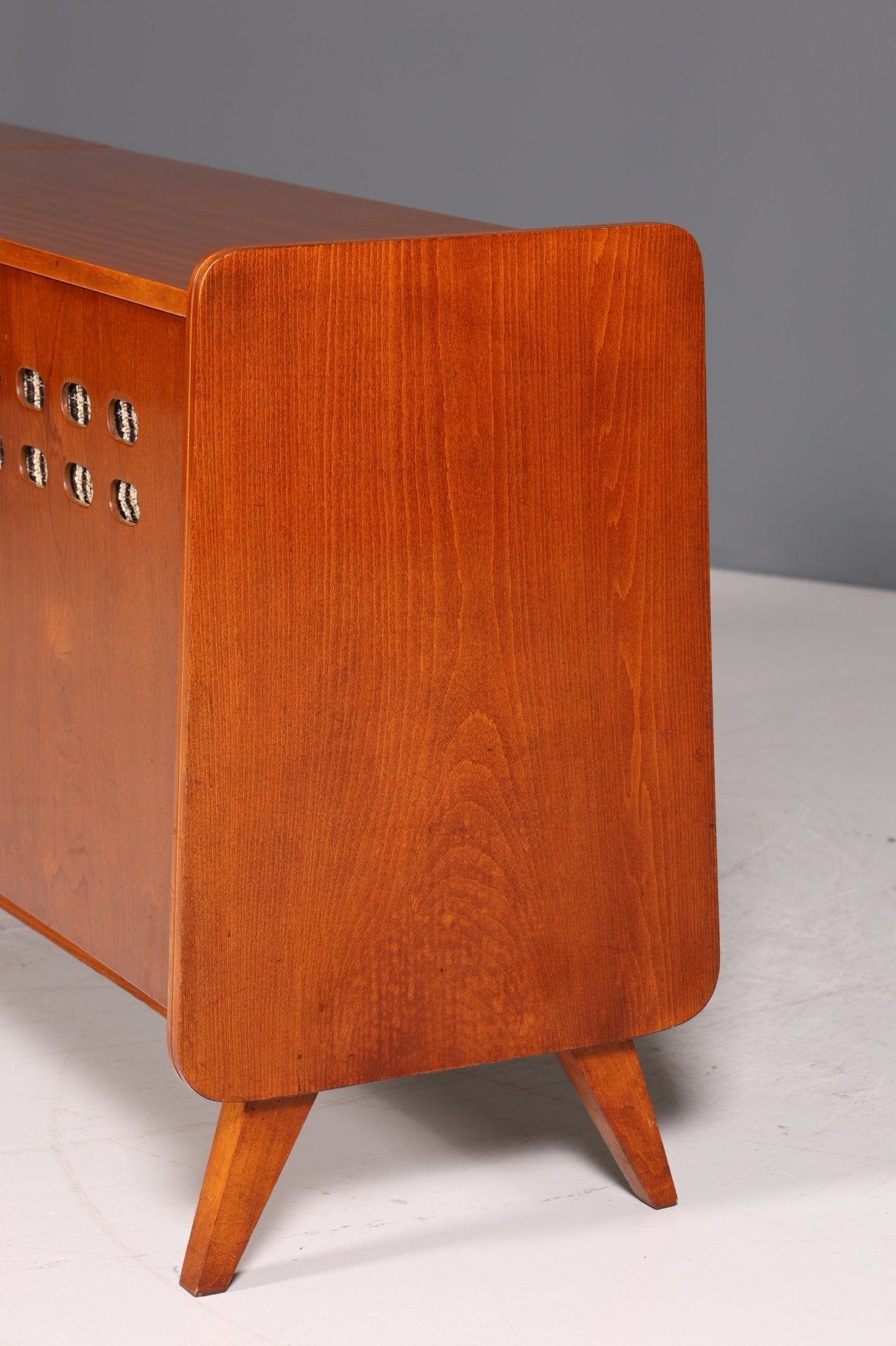 Edls Mid Century Wäschekorb  František Jirák für Tatra Nabytok Sideboard Klappschrank