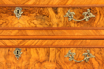 Wunderschöne Gründerzeit Kommode Louis Philippe Vertiko Nussbaum Sideboard um 1880