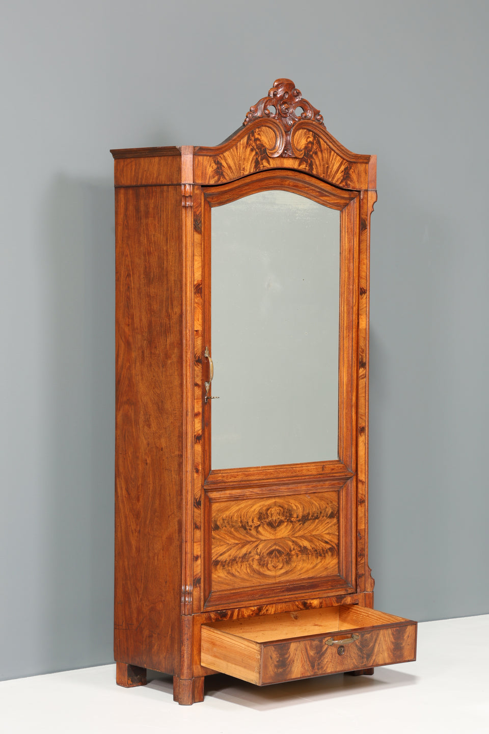 Stilvoller Louis Philippe Schrank um 1880 Spiegelschrank Gründerzeit Kleiderschrank Antik Wäscheschrank