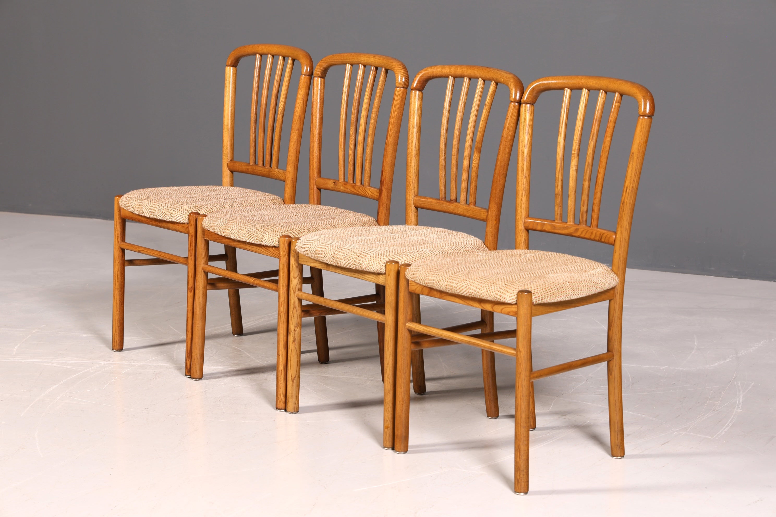4x Schlichte Mid Century Stühle Retro Stuhlset Danish Design Küchenstühle Esszimmer Stühle
