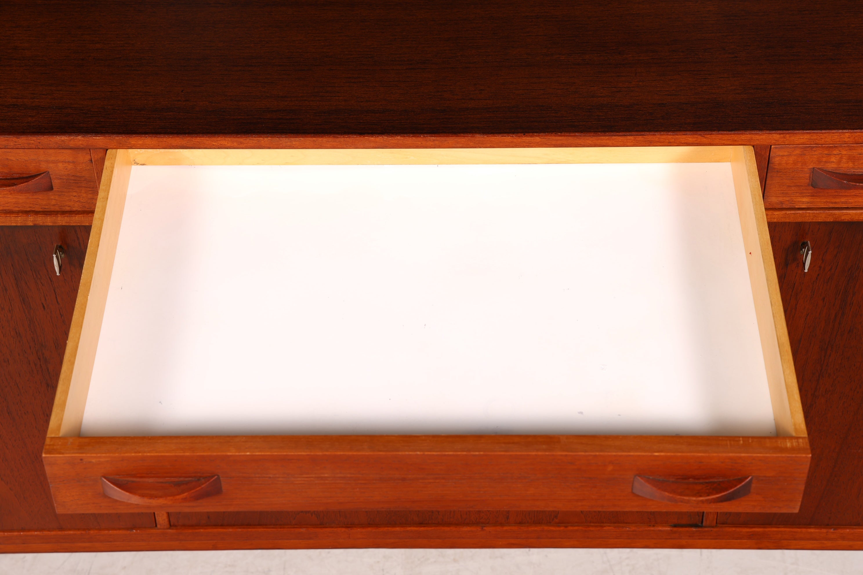 G219 Finish cm Teak von uns dunkel lackiert