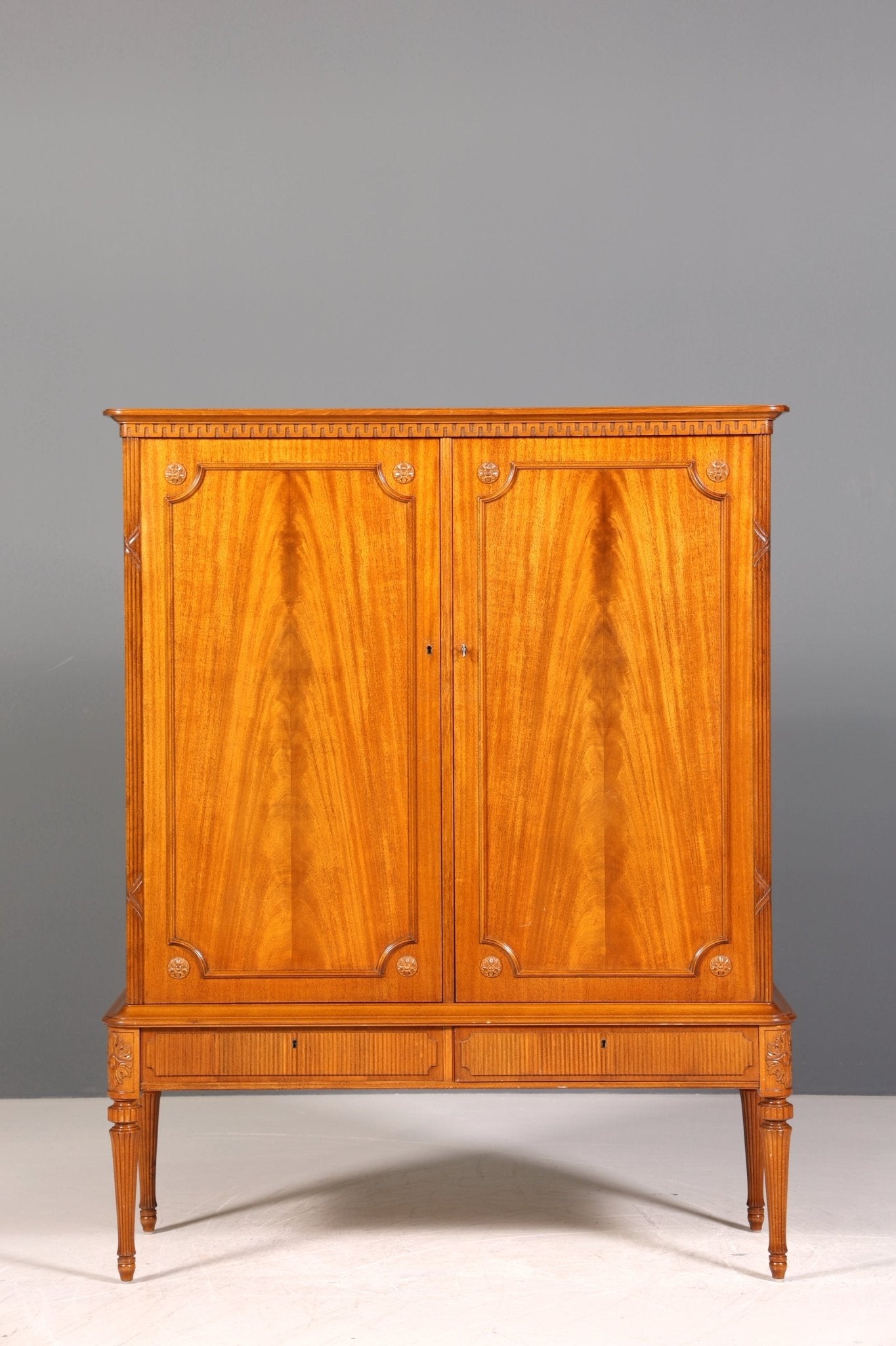 Wunderschöner Englischer Schrank Antik Mahagoni Vertiko Barock Stil Highboard Aktenschrank