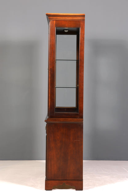 Wunderschöne Original Drexel Heritage Vitrine Bücherschrank USA Schrank Buffet Schrank Regal