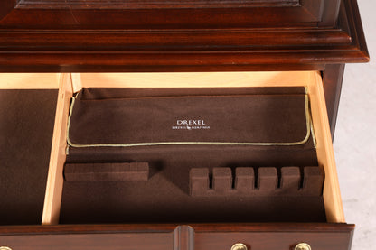 Wunderschöne Original Drexel Heritage Vitrine Bücherschrank USA Schrank Buffet Schrank Regal
