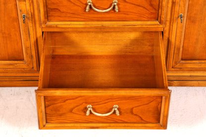 G225 Finish SELVA Wunderschönes Englisches Sideboard Eibe Schrank Antik Stil Buffetschrank Kommode (Kopie)