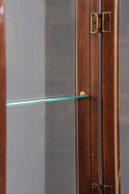 Wunderschöne Original Drexel Heritage Vitrine Bücherschrank USA Schrank Buffet Schrank Regal