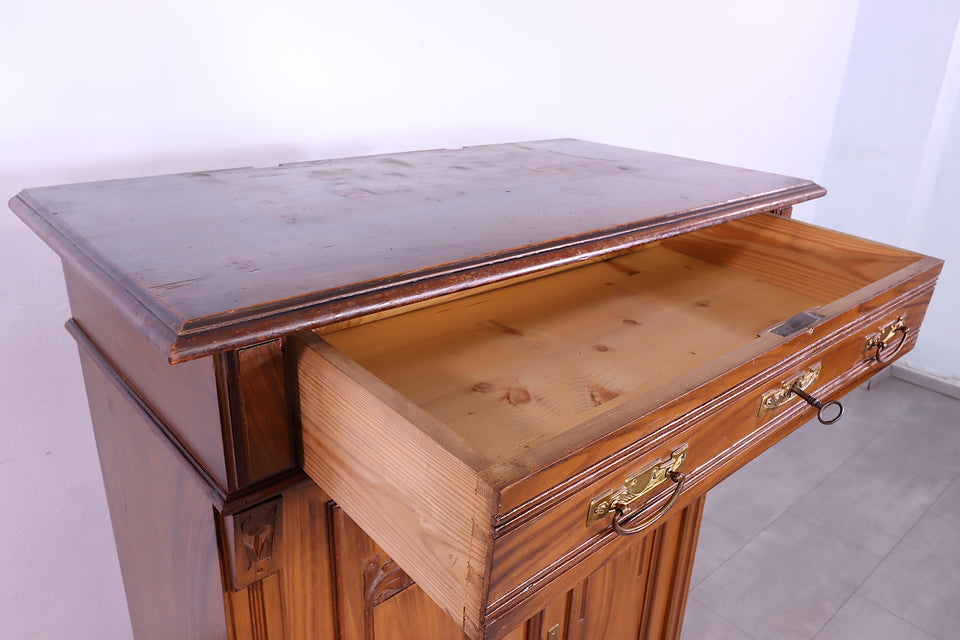 Traumhaftes Jugendstil Vertiko echt Holz Schrank Antik