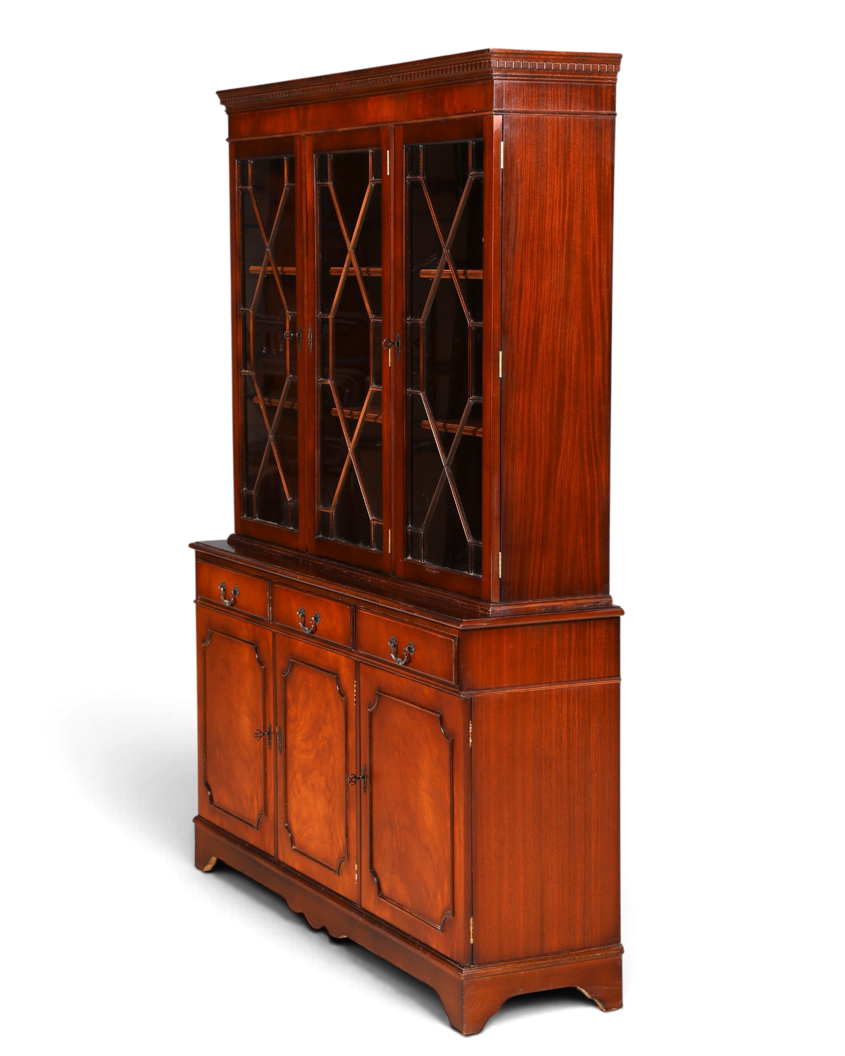 Hauptstadt Möblerei englische Vitrine aus massivem Holz mit Glasfront und Stauraum im klassischen 60er Jahre Stil