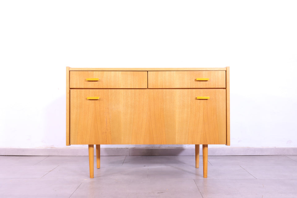 Schlichte Mid Century Kommode Retro Schrank Vintage