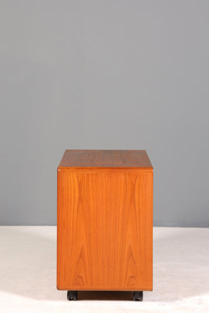 Original Mid Century &quot;Dyrlund&quot; Regal Beistelltisch Danish Design Teak Holz Regal TV Hifi Schrank 60s