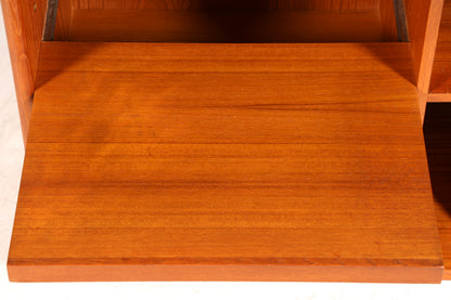 Original Mid Century &quot;Dyrlund&quot; Regal Beistelltisch Danish Design Teak Holz Regal TV Hifi Schrank 60s