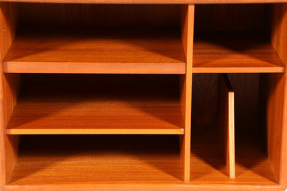 Original Mid Century &quot;Dyrlund&quot; Regal Beistelltisch Danish Design Teak Holz Regal TV Hifi Schrank 60s