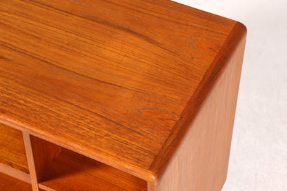 Original Mid Century &quot;Dyrlund&quot; Regal Beistelltisch Danish Design Teak Holz Regal TV Hifi Schrank 60s