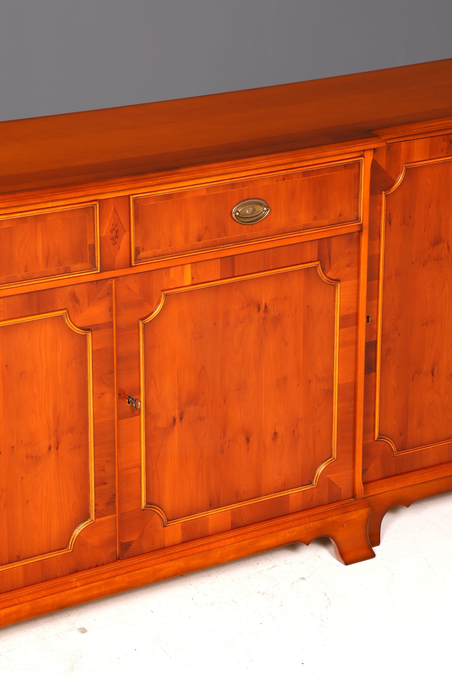 Wunderschönes Original Heldense Sideboard Eibe Englisch Buffetschrank Kommode Antik Schrank Vintage
