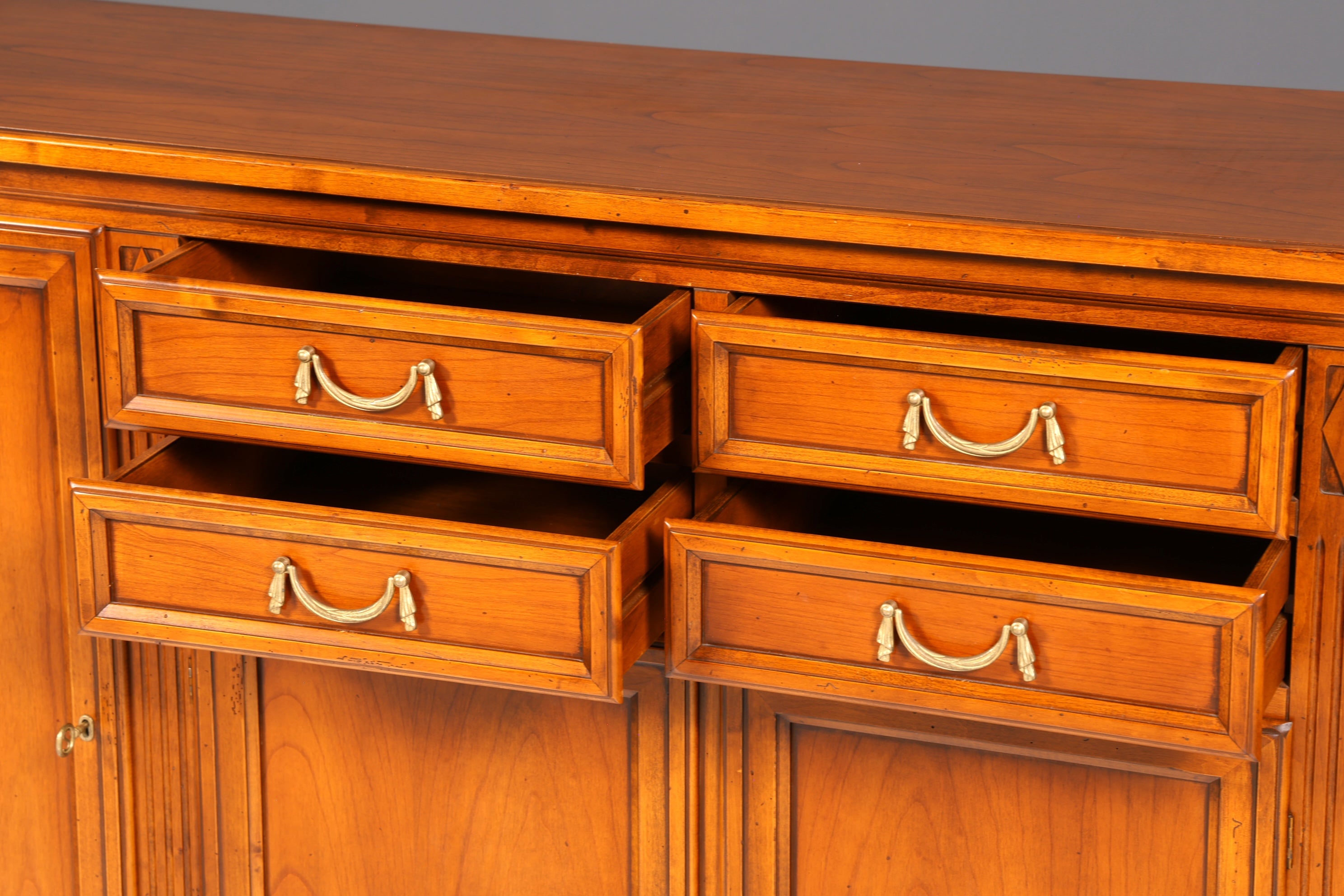 Wunderschönes Original Selva XXL Sideboard Antik Stil Villa Borghese Schrank Kommode Buffet Anrichte