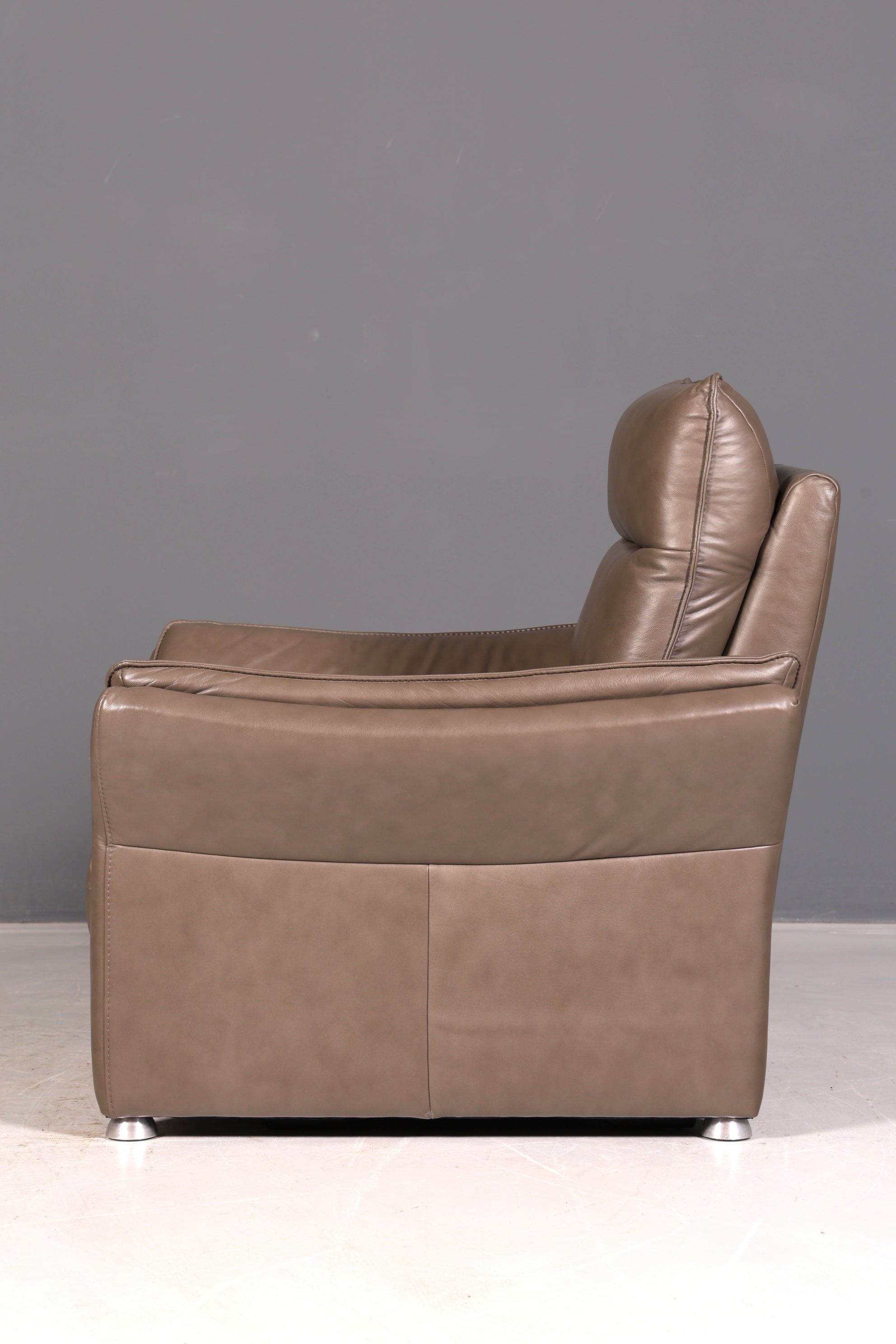 Wunderschöner Moderner Ledersessel Taupe Echt Leder Relaxsessel Loungesessel Polstersessel Armlehnsessel Vintage