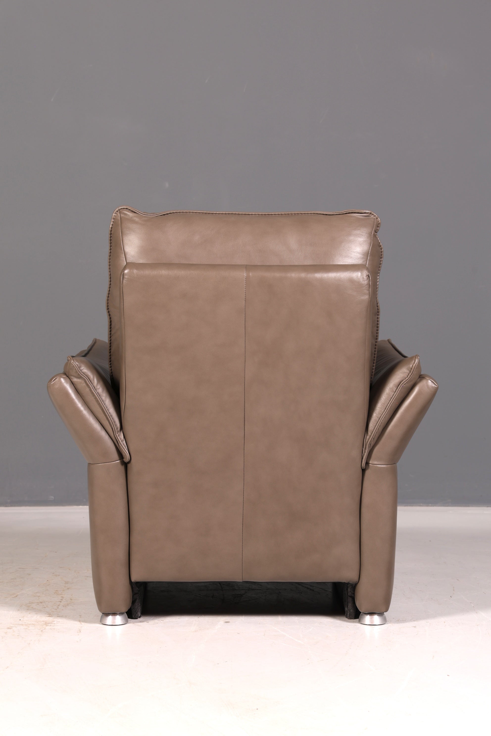 Wunderschöner Moderner Ledersessel Taupe Echt Leder Relaxsessel Loungesessel Polstersessel Armlehnsessel Vintage