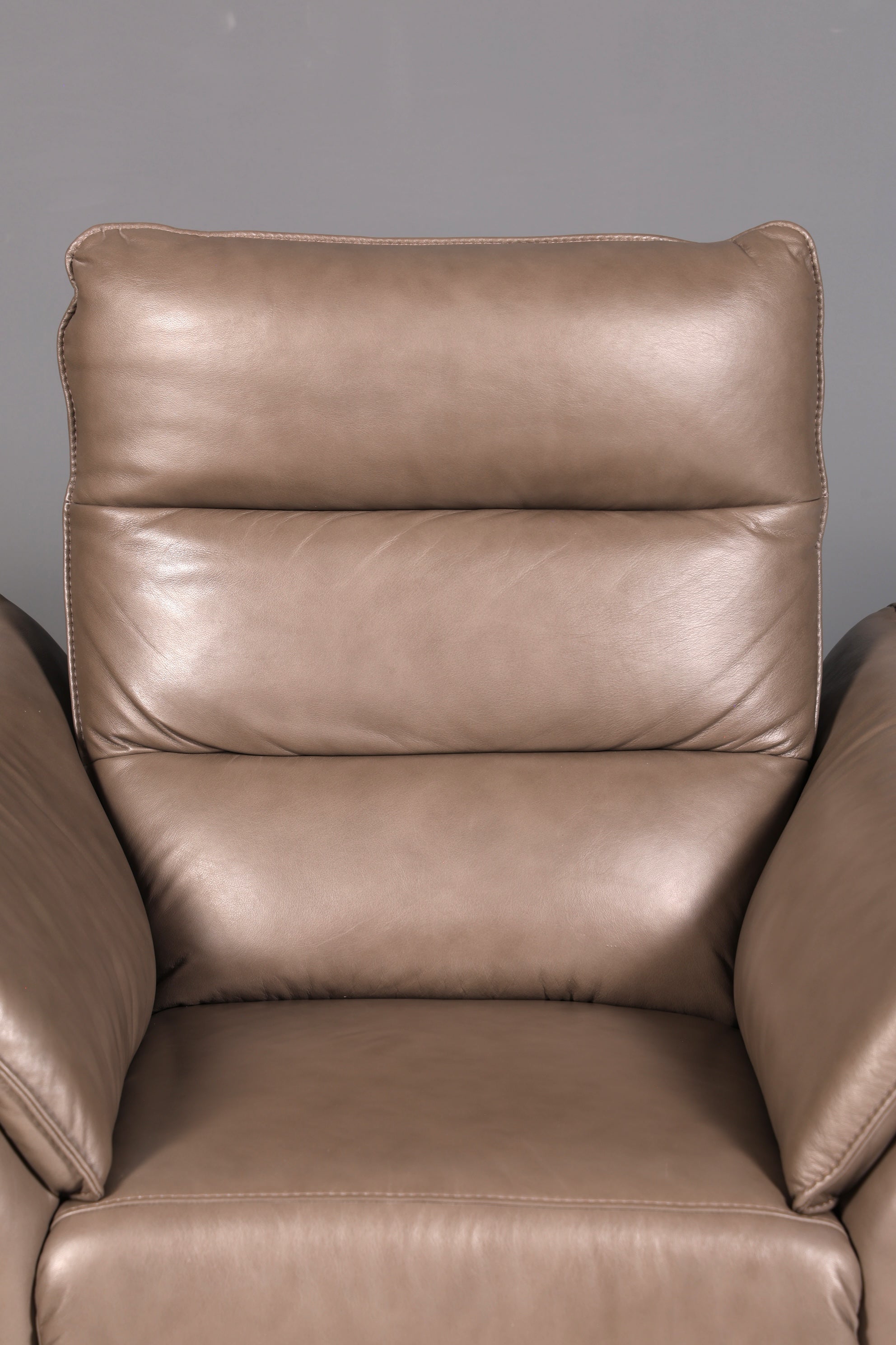 Wunderschöner Moderner Ledersessel Taupe Echt Leder Relaxsessel Loungesessel Polstersessel Armlehnsessel Vintage
