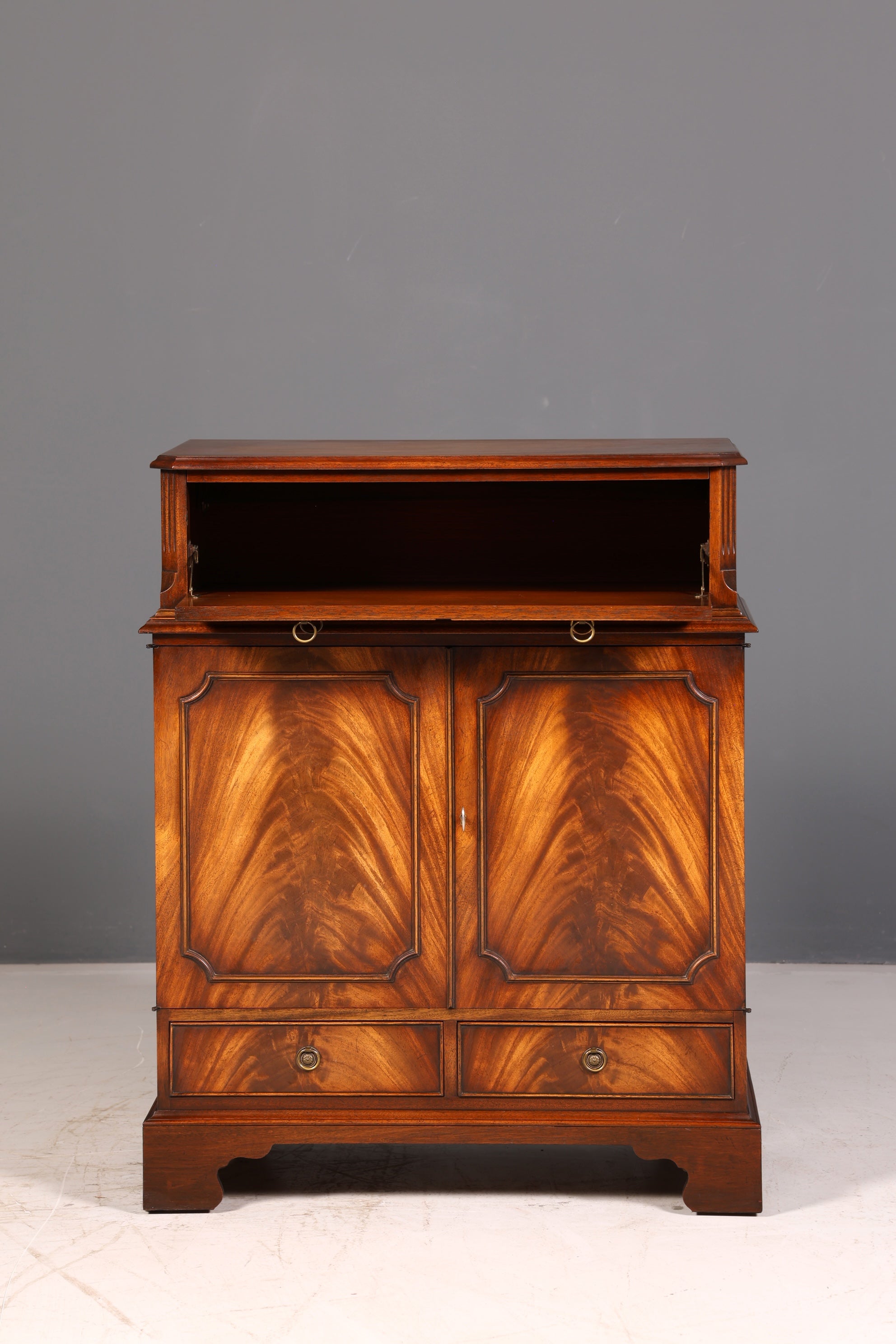 Wunderschöner Englischer Schrank Mahagoni Antik Anrichte Hifi Schrank Kommode Vintage