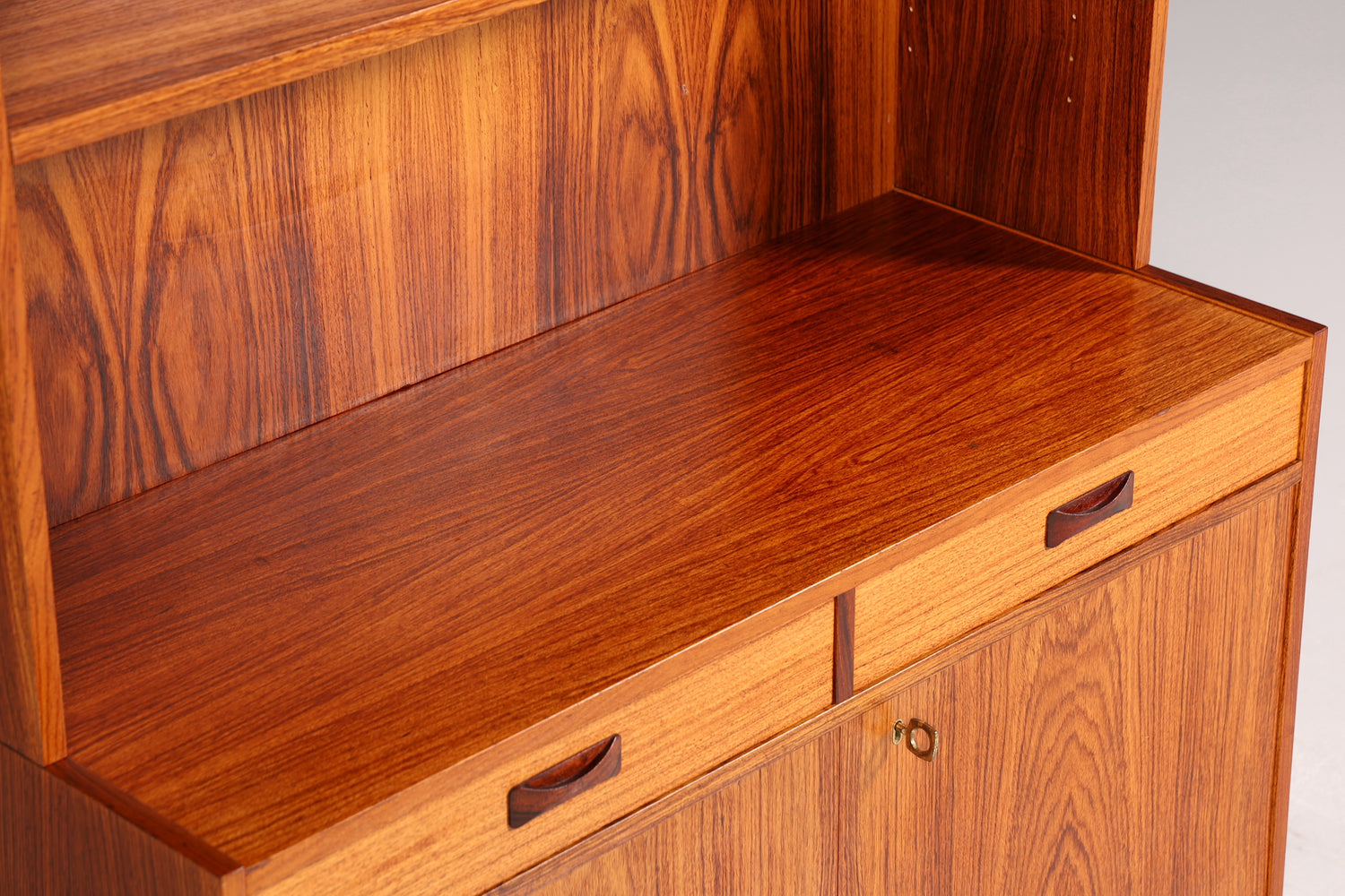 Traumhaftes Mid Century Regal echt Holz Schrank Danish Design Retro Kommode Vintage Bücherregal 60er Jahre 3 von 3