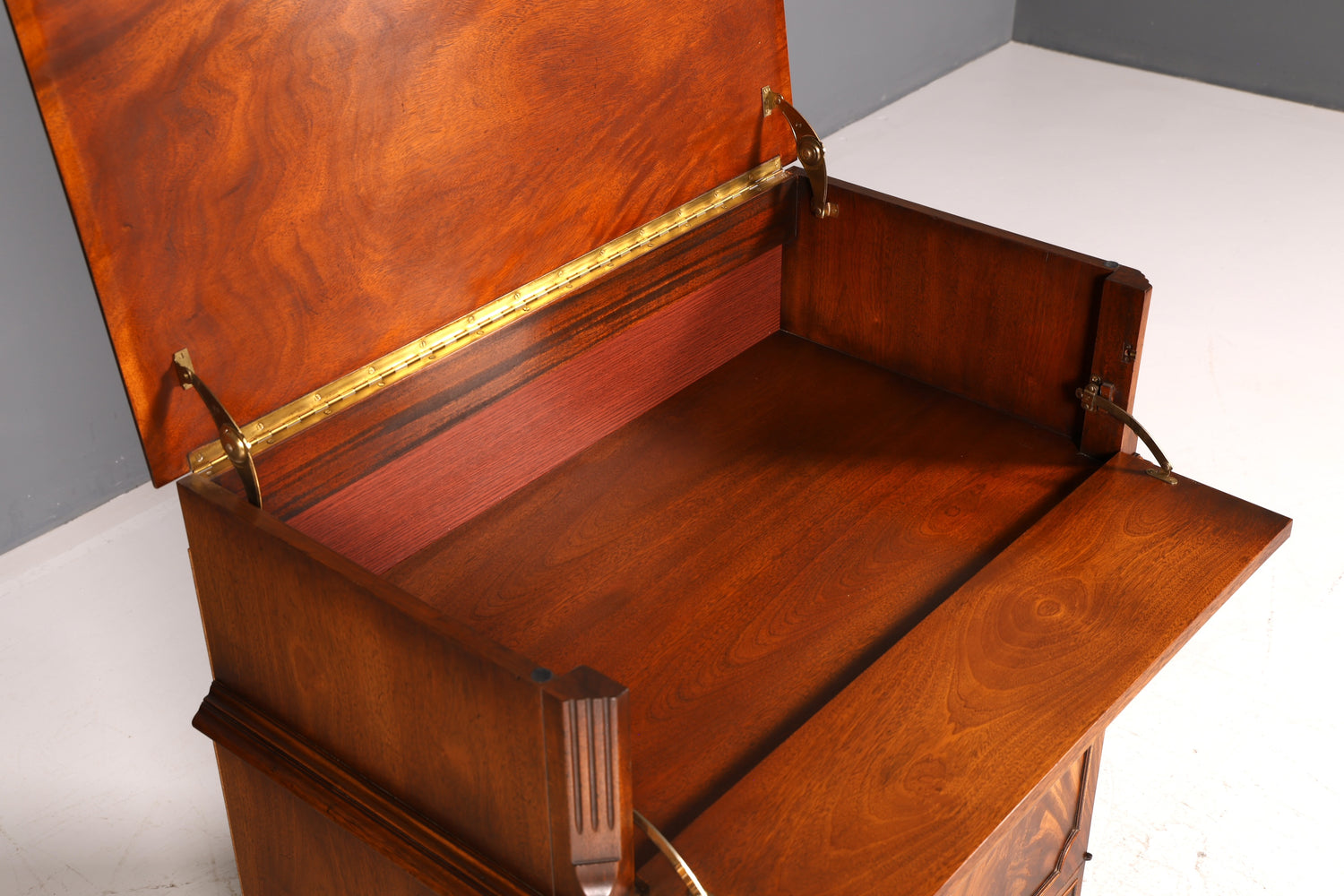 Wunderschöner Englischer Schrank Mahagoni Antik Anrichte Hifi Schrank Kommode Vintage